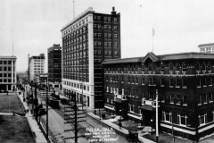 Looking west on 4th Street from Cincinnati, 1917