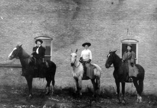Fannie Brownlee, center, in Elk City, OK near McCord Wagon Yard, 1908
Willie and Sammie McCord are on either side of her. Fannie was on a week-long vacation from her teaching job in Donley County Texas so students could pick cotton